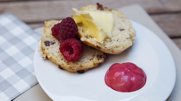 Scones / Raspberry Woos