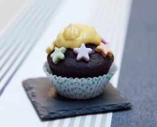 Exoticochoco Cupcake / Passionfruit Woos