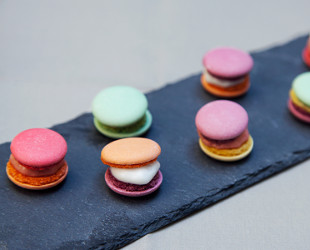 Macarons en méli-mélo / Quatre Woos